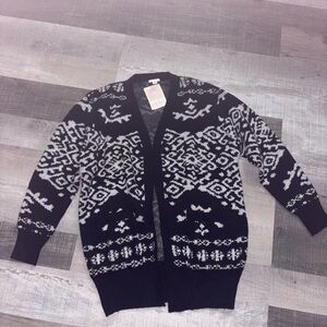 🎁NWT LuLaRoe Blue and White Patterned Cardigan